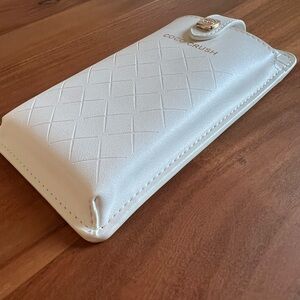 Coco Crush White Phone Crossbody CHANEL GWP